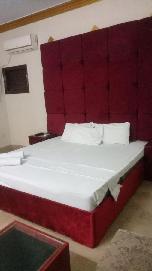 Hotel Crown Plaza, Near Karachi Airport, Darul Sehat Hospital, Dow, Agha Khan And Liaqat Hospital 외부 사진