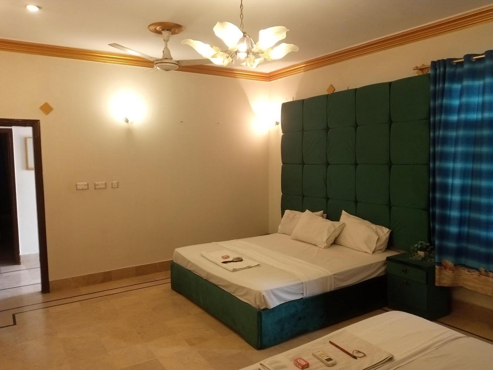 Hotel Crown Plaza, Near Karachi Airport, Darul Sehat Hospital, Dow, Agha Khan And Liaqat Hospital 외부 사진