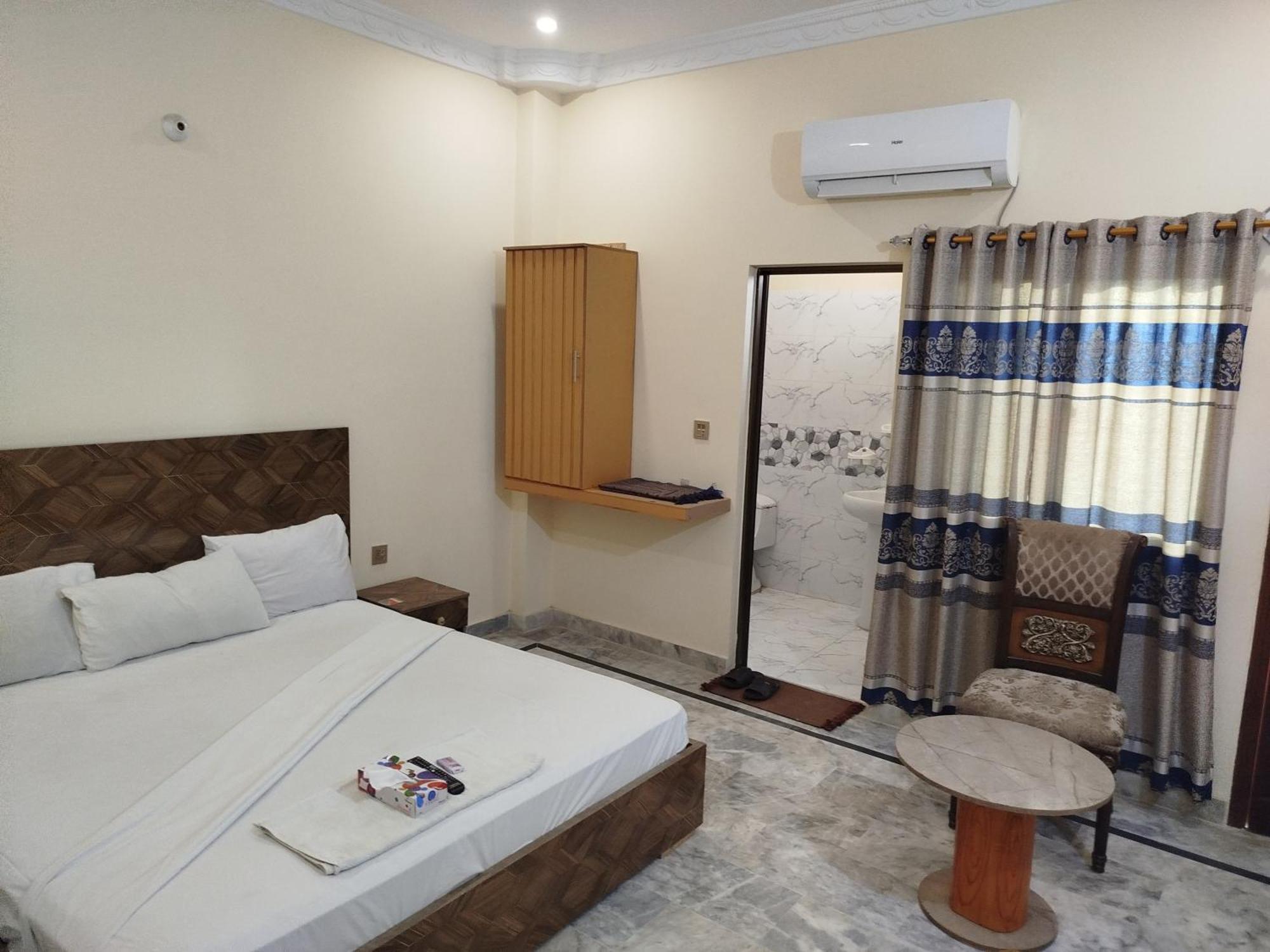 Hotel Crown Plaza, Near Karachi Airport, Darul Sehat Hospital, Dow, Agha Khan And Liaqat Hospital 외부 사진