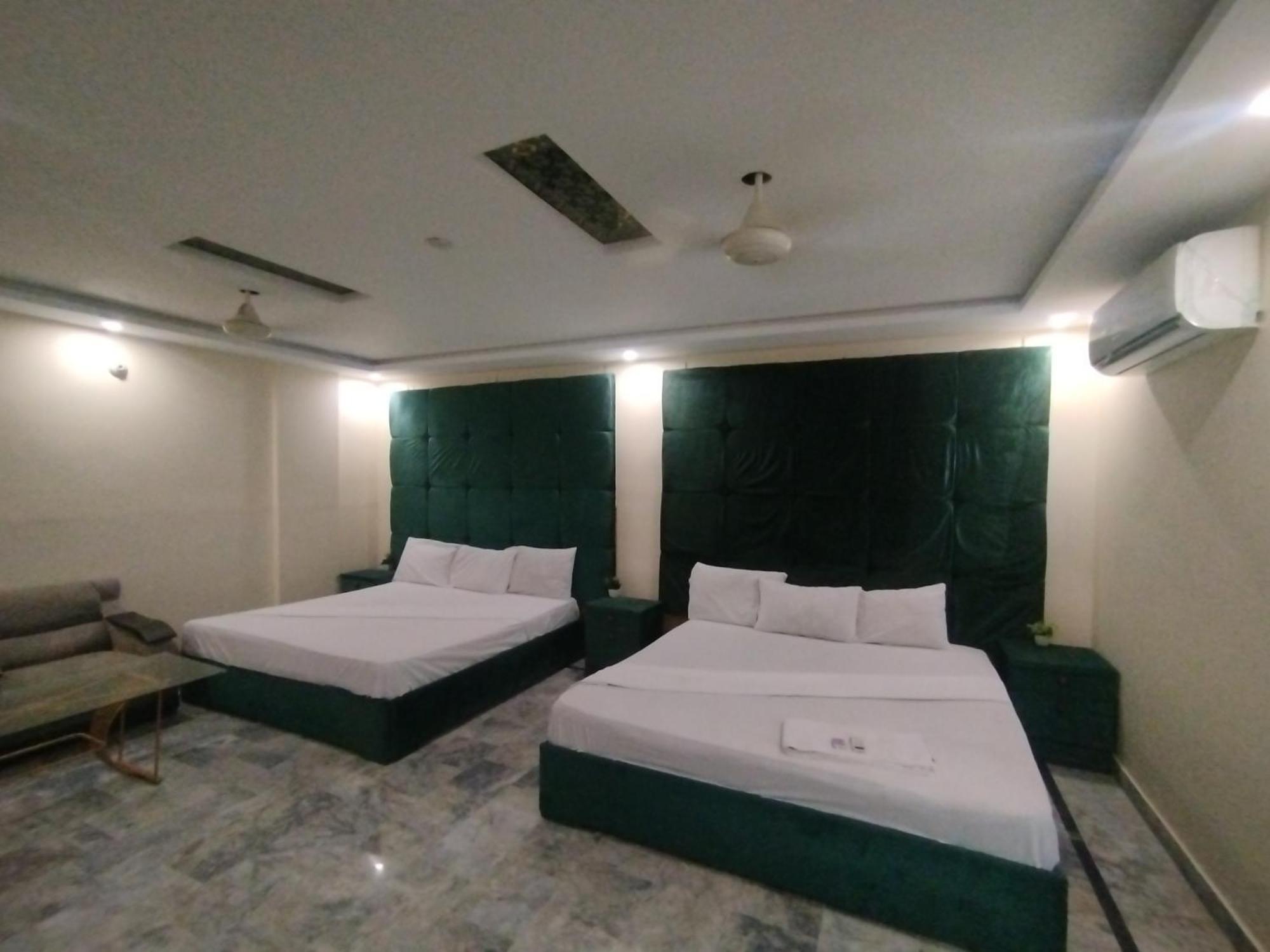 Hotel Crown Plaza, Near Karachi Airport, Darul Sehat Hospital, Dow, Agha Khan And Liaqat Hospital 외부 사진