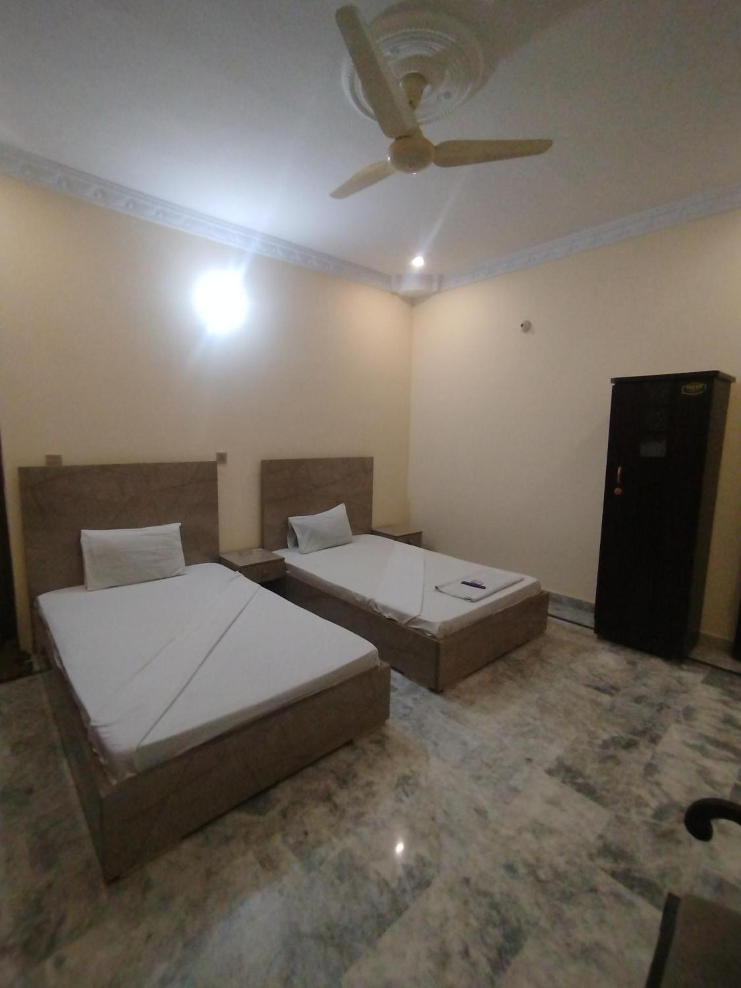 Hotel Crown Plaza, Near Karachi Airport, Darul Sehat Hospital, Dow, Agha Khan And Liaqat Hospital 외부 사진