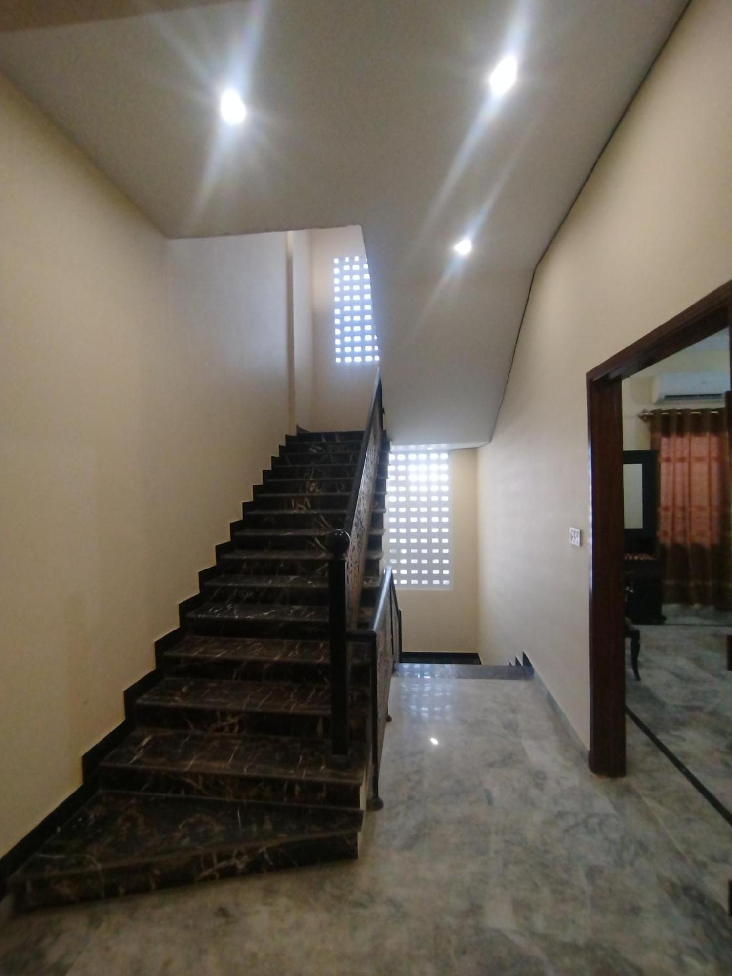 Hotel Crown Plaza, Near Karachi Airport, Darul Sehat Hospital, Dow, Agha Khan And Liaqat Hospital 외부 사진